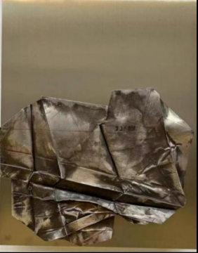王家增《物的褶皱17》40×50cm 不锈钢、铝 2018
王家增《物的褶皱17》40×50cm 不锈钢、铝 2018