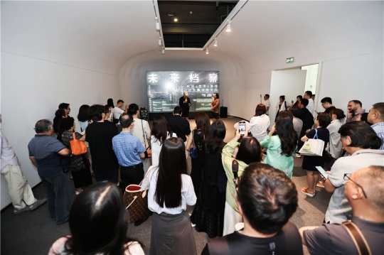 未来档案:探寻科技与艺术交织的未来之旅 未来档案:探寻科技与艺术交织的未来之旅