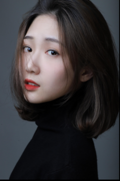 张音茵
音乐剧、儿童剧、话剧演员
中央戏剧学院青年教师
曾任国家大剧院少儿戏剧表演课程主讲教师,
曾任回民实验小学等多所学校的「金帆话剧团」戏剧教师
张音茵
音乐剧、儿童剧、话剧演员
中央戏剧学院青年教师
曾任国家大剧院少儿戏剧表演课程主讲教师,
曾任回民实验小学等多所学校的「金帆话剧团」戏剧教师