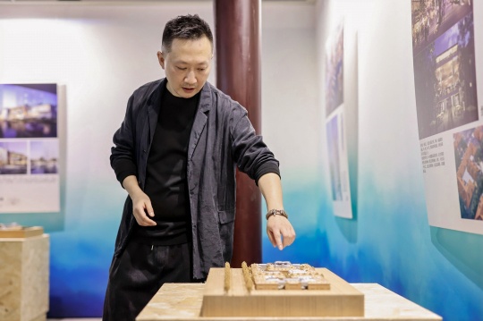 一次在中间地带的探索 ——吴文博“撇捺之间”上海展览开幕 一次在中间地带的探索 ——吴文博“撇捺之间”上海展览开幕