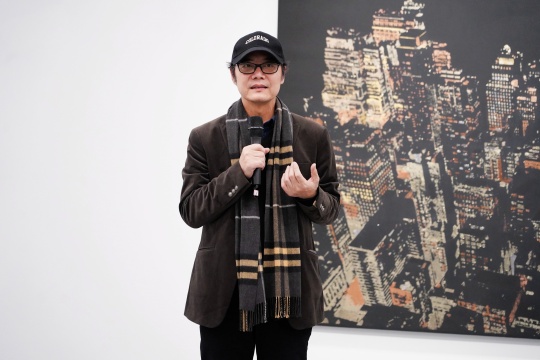 策展人王春辰先生 著名策展人、批评家,中央美术学院教授、博士生导师
策展人王春辰先生 著名策展人、批评家,中央美术学院教授、博士生导师
