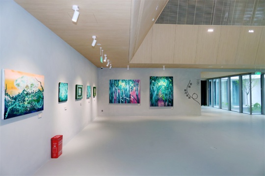 崃州蒸馏厂体验中心盛大启幕 首展“自然呓语”以艺术重构品牌生态叙事 崃州蒸馏厂体验中心盛大启幕 首展“自然呓语”以艺术重构品牌生态叙事