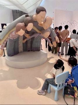 央美王健烨毕业创作《锐角》：爱与被爱的悖论