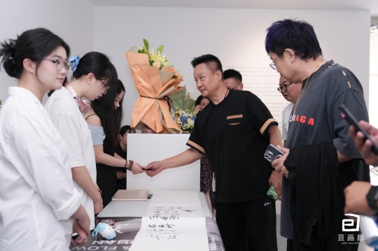 李硕涵首次个展“缚涌”在798艺术区亘画廊开幕 李硕涵首次个展“缚涌”在798艺术区亘画廊开幕
