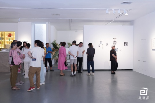 李硕涵首次个展“缚涌”在798艺术区亘画廊开幕 李硕涵首次个展“缚涌”在798艺术区亘画廊开幕