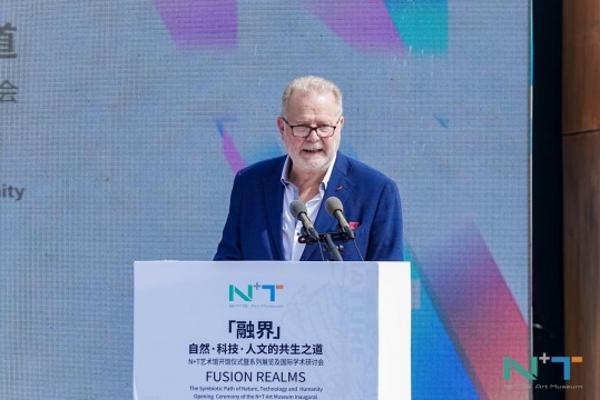 意大利佛罗伦萨美术学院原院长Claudio Rocca致辞,图片来源:主办方
意大利佛罗伦萨美术学院原院长Claudio Rocca致辞,图片来源:主办方