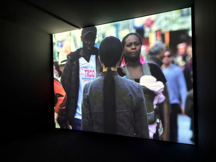 金守子（韩国）《针女，巴黎》 25' 循环无声 影像 2009

澳门艺术博物馆展览现场

摄影：罗颖

 
