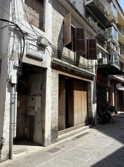 澳门果栏街19号

摄影：罗颖

 
