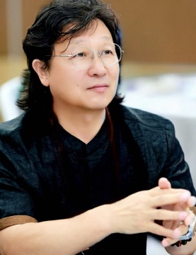 当代着名水墨艺术家赵之境(原名赵志军)
 当代着名水墨艺术家赵之境(原名赵志军)