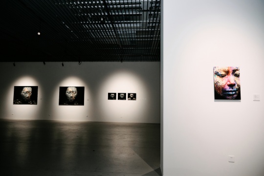 上海长宁华萃当代美术馆 覃云个展《相·200万》展厅
