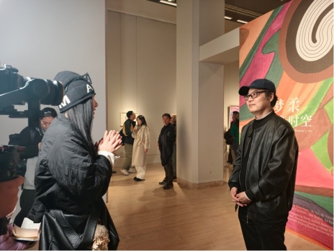 策展人：王春辰
