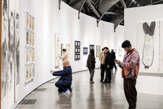 从南京，到南京：李津四十年 中国当代水墨年鉴九周年特展隆重启幕