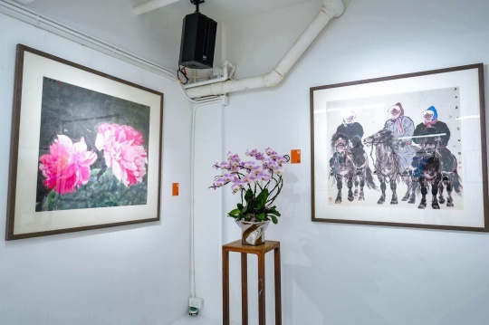 以“鲜花”“奔马”祈福新春，中国国际水墨学会迎春展成功举办