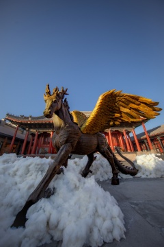 非遗也“潮玩”！全国非遗木雕潮玩首展“马上！上马！”在京开幕