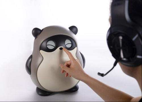 北师大未来设计学院设计的情感陪伴机器人
