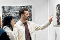 巴黎回声：张肇达水墨“醒狮”展示东方哲思