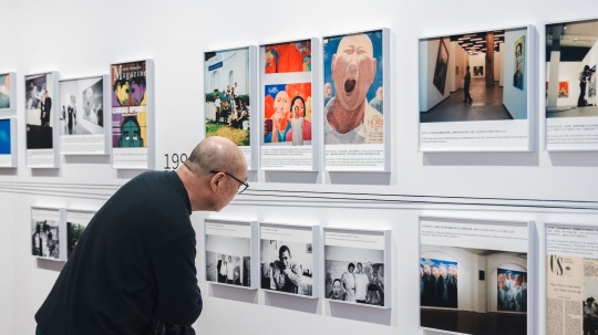 张晓刚老师观展
