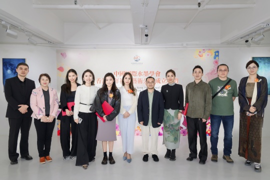 青年艺术家代表在研讨会后合影
