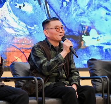 论坛现场：湖北美术馆艺术总监傅中望发言
