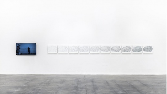 袁泽强 《石头记》 45×60cm×9 布面木板枪钉 2025

&nbsp;
