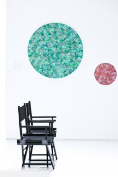 画屏艺术空间开幕彭博个展“之间”，在靠近与偏离之间，看见未完成的美