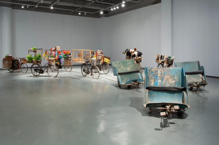 沈远《触手》

尺寸可变&nbsp;三轮车、自行车、日常小物件、木、铁 2008-2018
