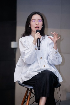 郭希
