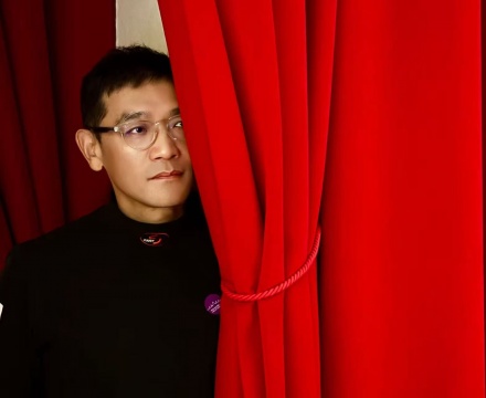 收官回望｜贾伟 KK“如花・天真力量”亮相北京当代， 科技艺术赋能公共艺术社会化治愈