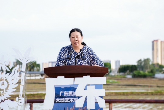 广东蕉岭大地艺术季策展人廖雯
