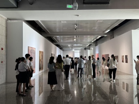 30多位艺术家作品汇聚敦煌，开启一场关于绘画当代与未来的思辨