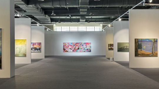 30多位艺术家作品汇聚敦煌，开启一场关于绘画当代与未来的思辨