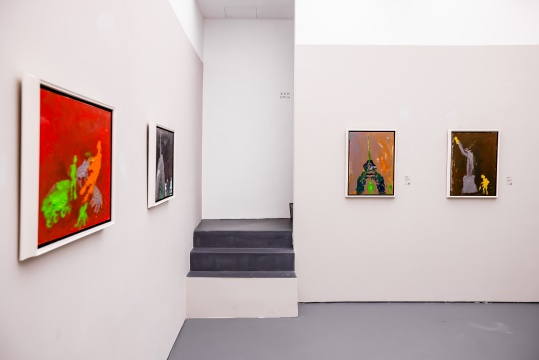 中国首位盲人环球旅行家·曹晟康艺术个展《盲行者》亮相798仚東堂